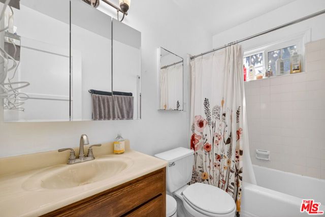 2563 Walnut Avenue, Venice (los Angeles), CA 90291