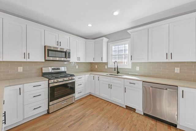 767 N Elizabeth NW Place, Atlanta, GA 30318