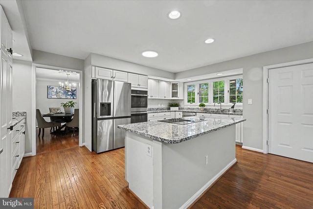 8033 CREST RD, Laurel, MD 20723