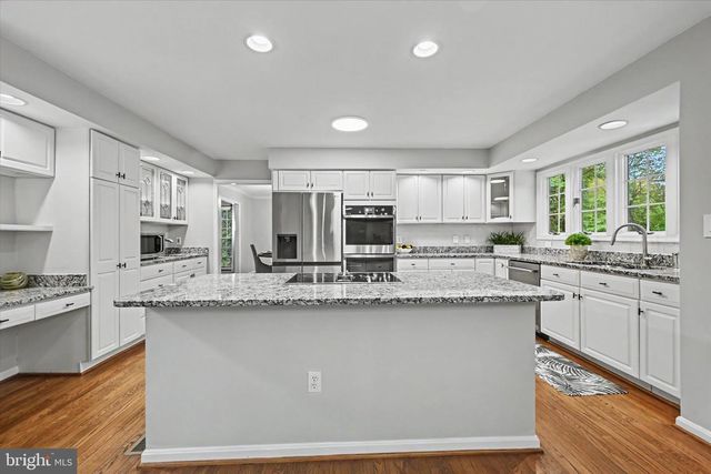 8033 CREST RD, Laurel, MD 20723