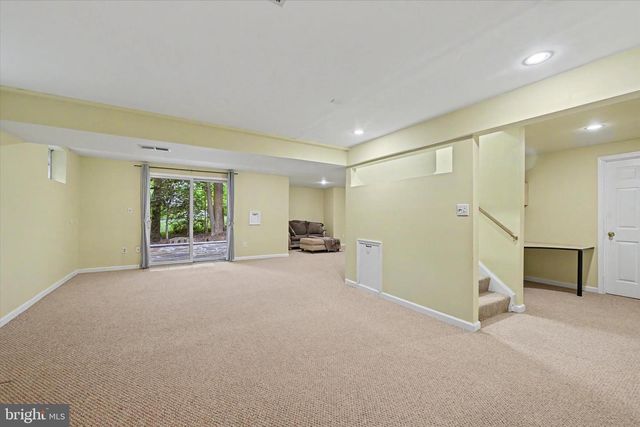 8033 CREST RD, Laurel, MD 20723