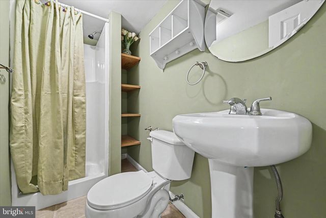 8033 CREST RD, Laurel, MD 20723