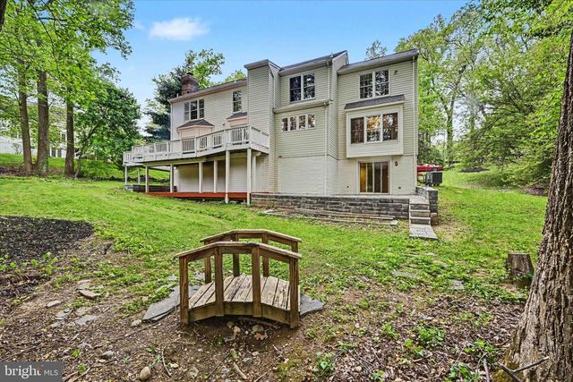8033 CREST RD, Laurel, MD 20723
