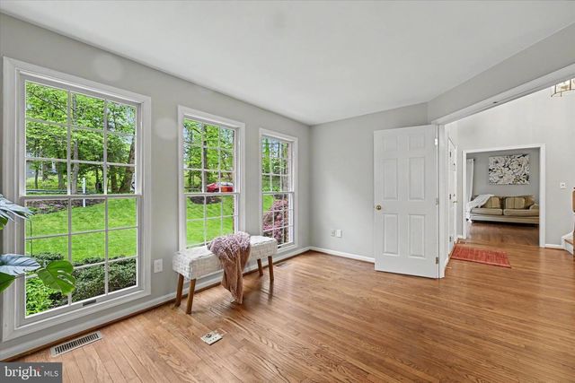 8033 CREST RD, Laurel, MD 20723