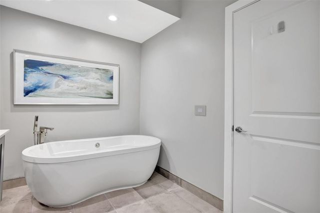 315 NE 3rd Avenue 1004, Fort Lauderdale, FL 33301