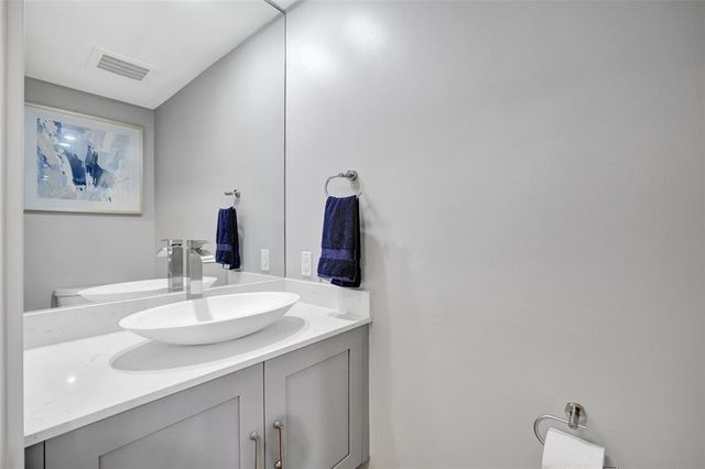 315 NE 3rd Avenue 1004, Fort Lauderdale, FL 33301