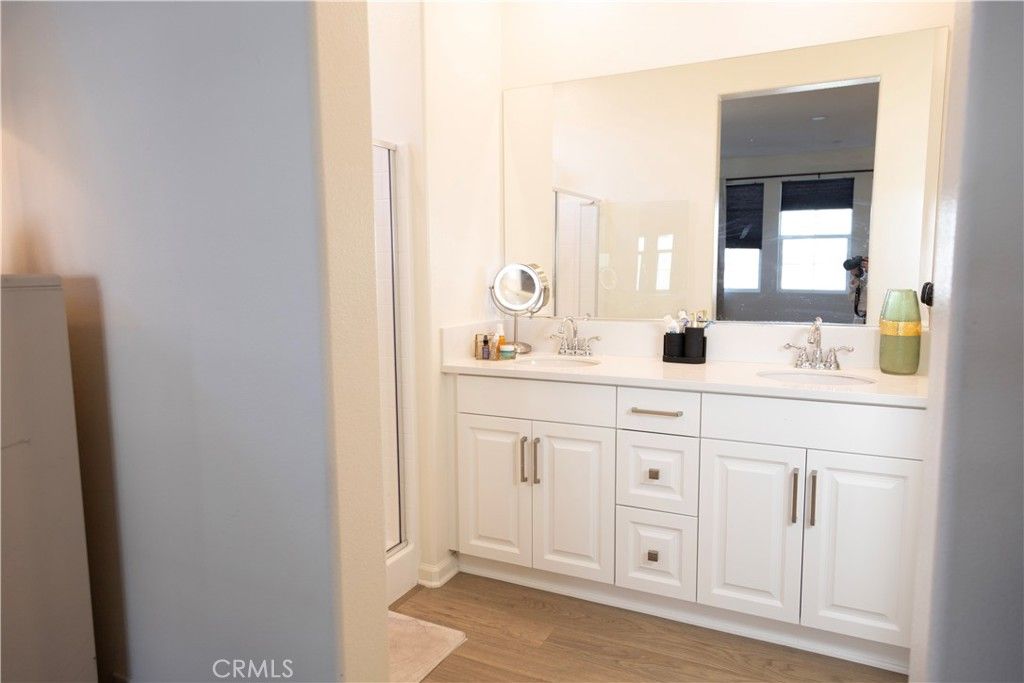 Image 10 of property listing at 4078 Summer Way, Corona, CA 92883