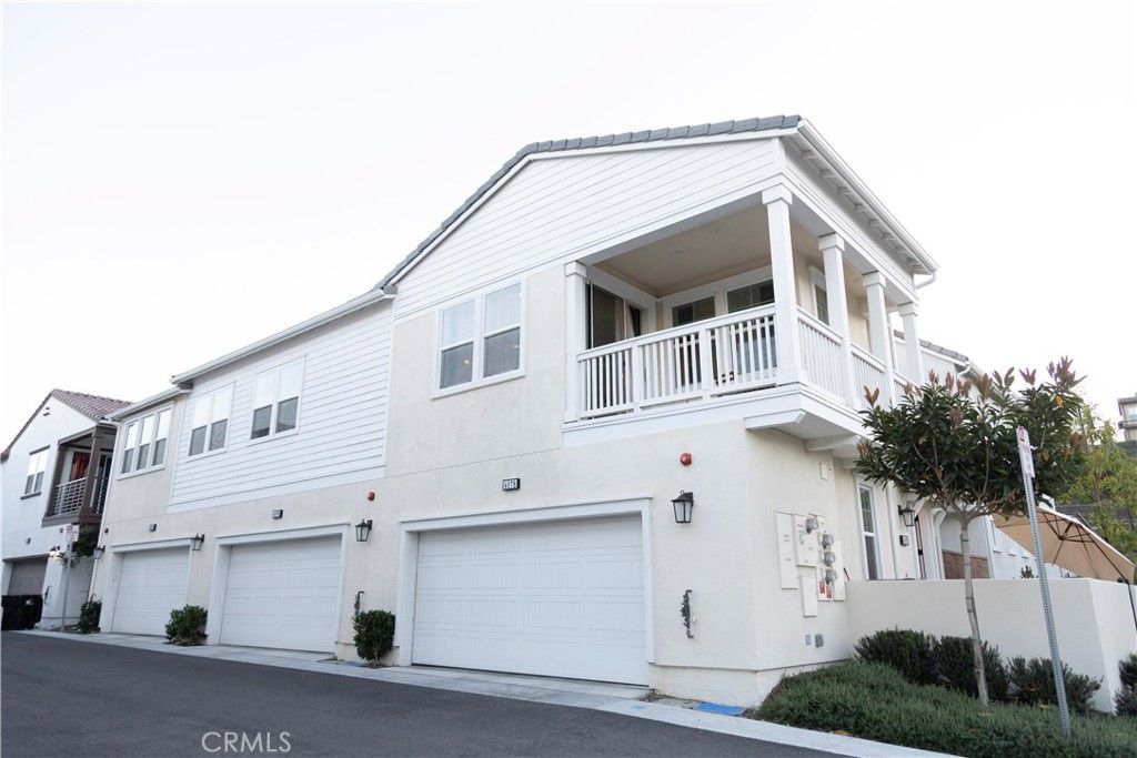 Image 2 of property listing at 4078 Summer Way, Corona, CA 92883
