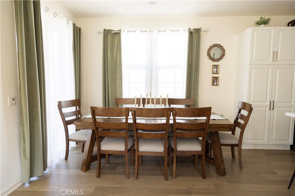 Image 7 of property listing at 4078 Summer Way, Corona, CA 92883