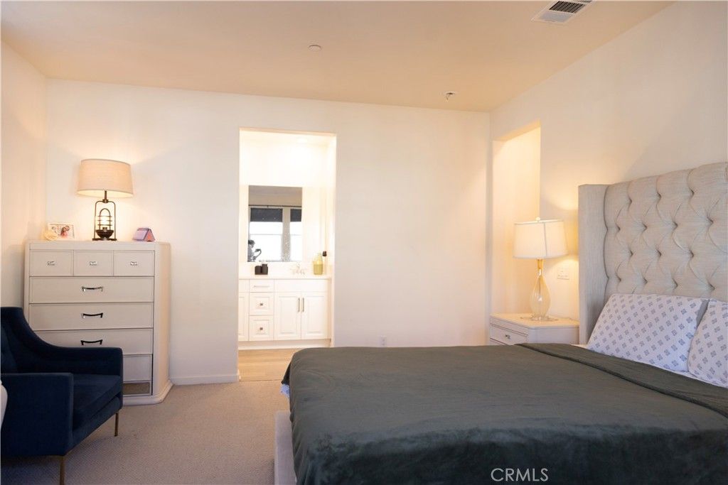 Image 9 of property listing at 4078 Summer Way, Corona, CA 92883