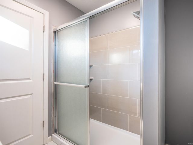 1121 Maple Row, Elkhart, IN 46514