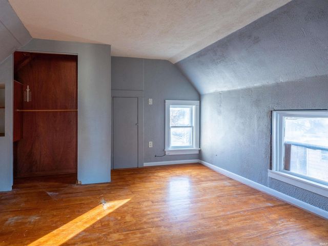 1121 Maple Row, Elkhart, IN 46514