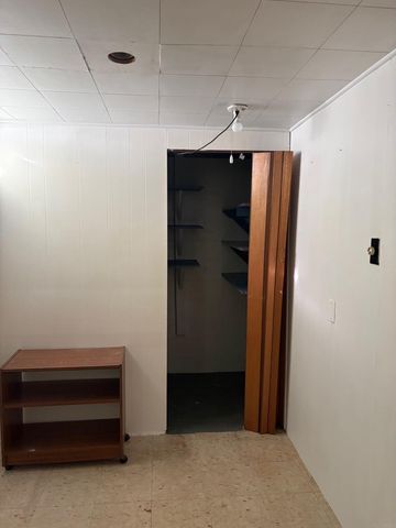 420 CRESTRIDGE Drive, Waterloo, IA 50702