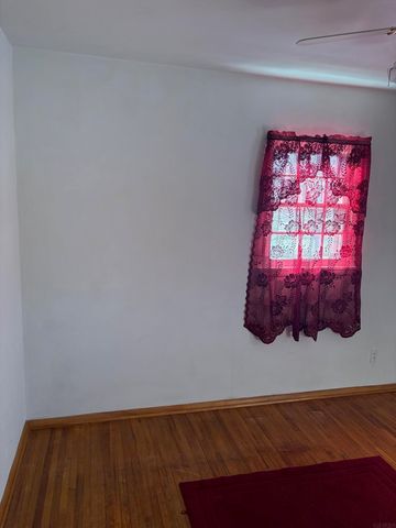 420 CRESTRIDGE Drive, Waterloo, IA 50702