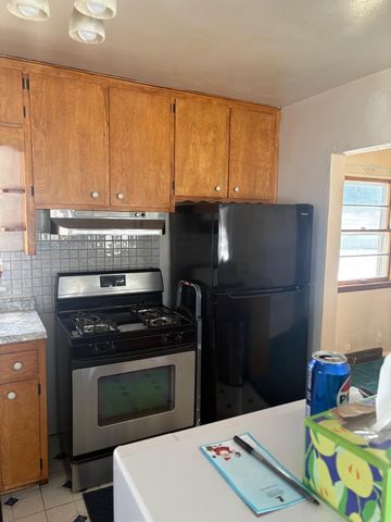 420 CRESTRIDGE Drive, Waterloo, IA 50702