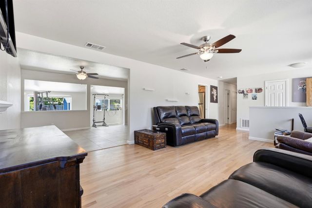 1148 35th Ave, Sacramento, CA 95822