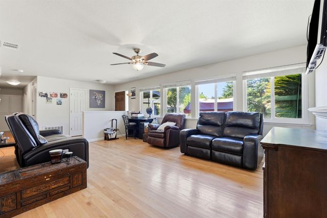 1148 35th Ave, Sacramento, CA 95822