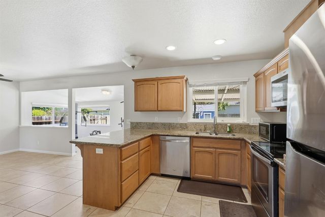 1148 35th Ave, Sacramento, CA 95822