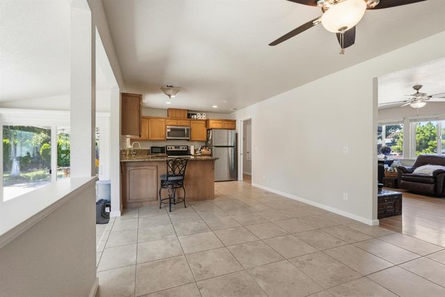1148 35th Ave, Sacramento, CA 95822