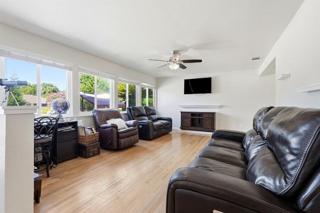 1148 35th Ave, Sacramento, CA 95822