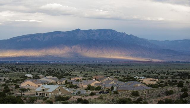 5915 S Sandia Court NE, Rio Rancho, NM 87144