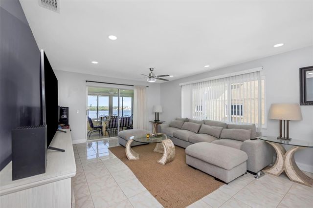 1819 SHORE DRIVE S 318, South Pasadena, FL 33707