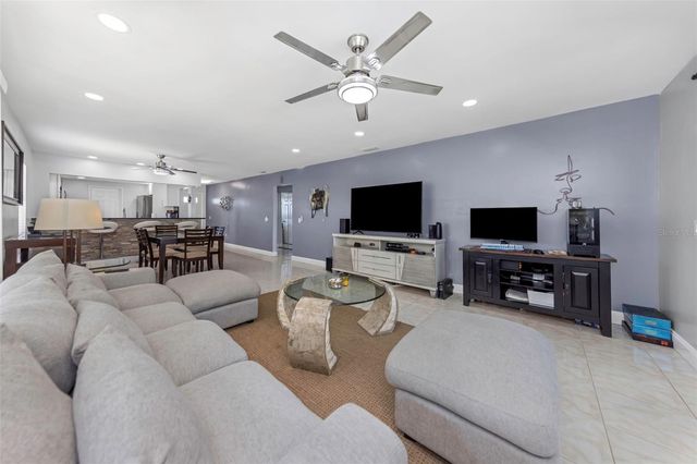 1819 SHORE DRIVE S 318, South Pasadena, FL 33707