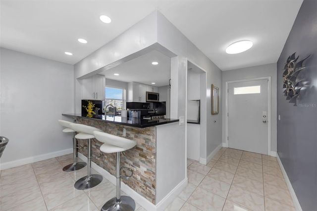 1819 SHORE DRIVE S 318, South Pasadena, FL 33707