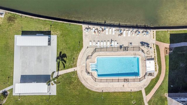 1819 SHORE DRIVE S 318, South Pasadena, FL 33707