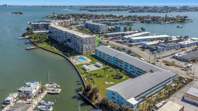 1819 SHORE DRIVE S 318, South Pasadena, FL 33707