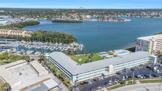 1819 SHORE DRIVE S 318, South Pasadena, FL 33707