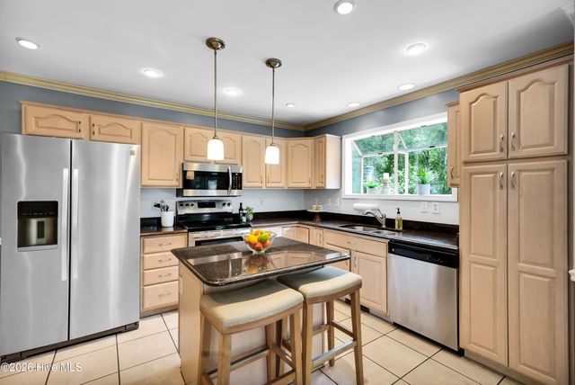 7004 Poplar Knoll Court, Wilmington, NC 28409