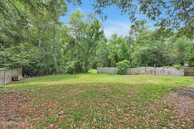 7004 Poplar Knoll Court, Wilmington, NC 28409