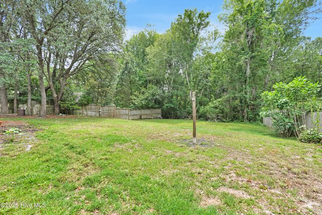 7004 Poplar Knoll Court, Wilmington, NC 28409