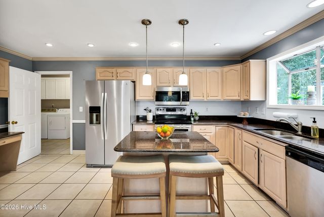 7004 Poplar Knoll Court, Wilmington, NC 28409