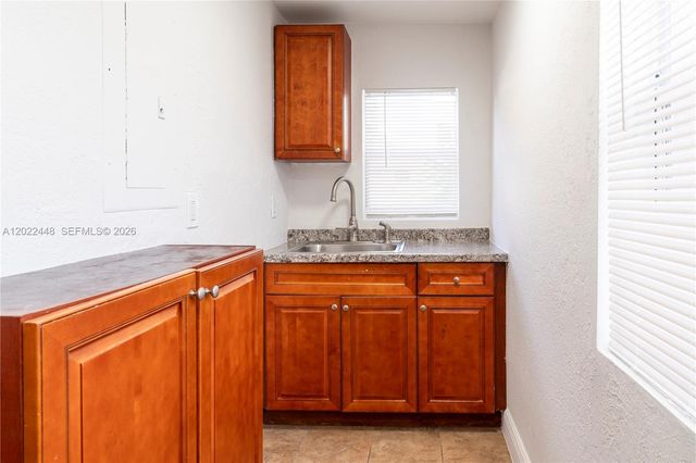 5820 Grant St Back, Hollywood, FL 33021