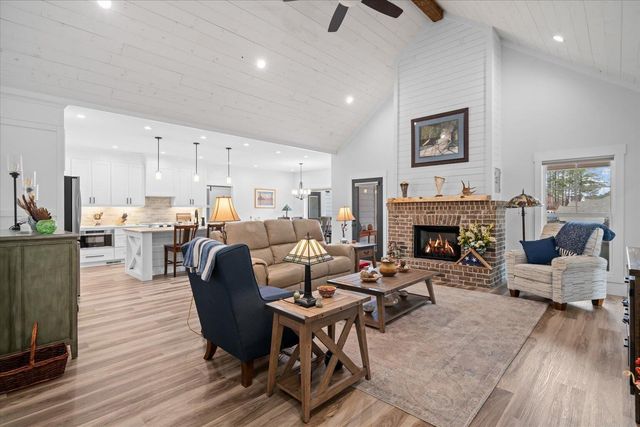 318 Freedom Way, Chatsworth, GA 30705