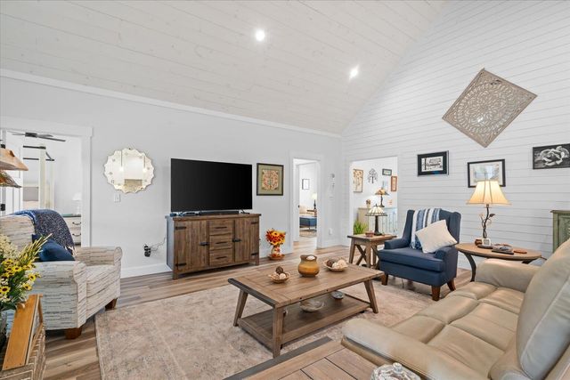 318 Freedom Way, Chatsworth, GA 30705