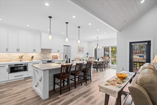 318 Freedom Way, Chatsworth, GA 30705