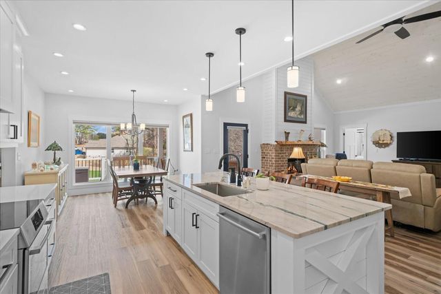 318 Freedom Way, Chatsworth, GA 30705