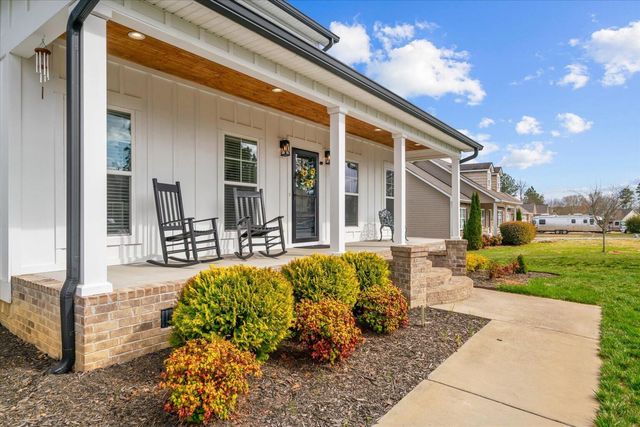 318 Freedom Way, Chatsworth, GA 30705