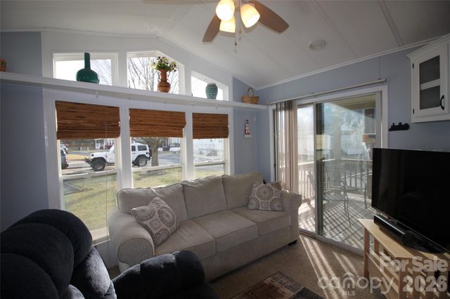 29 Polka Lane, Waynesville, NC 28785