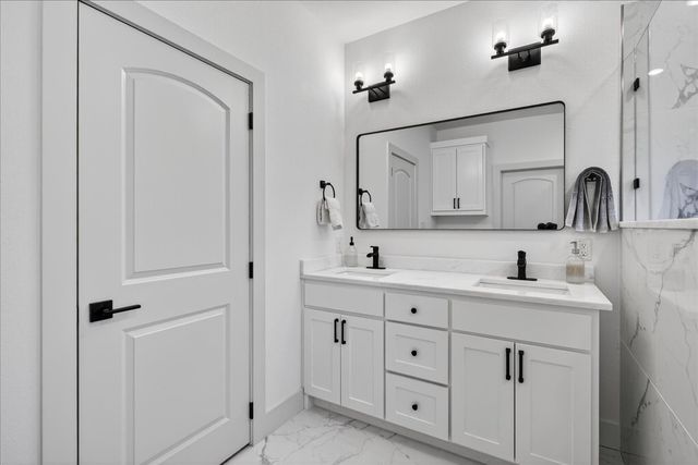 206 Parkside Drive, Trinidad, TX 75163