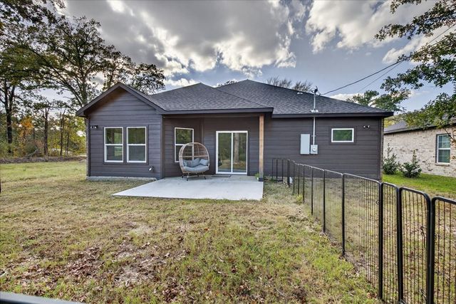 206 Parkside Drive, Trinidad, TX 75163