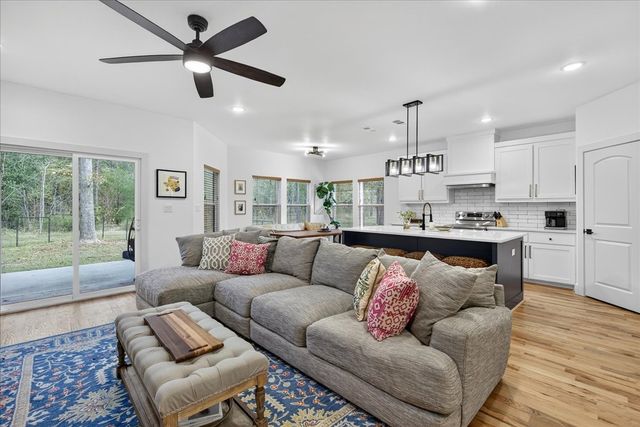 206 Parkside Drive, Trinidad, TX 75163