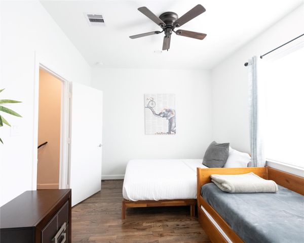 2711 Eado Grove Lane, Houston, TX 77003