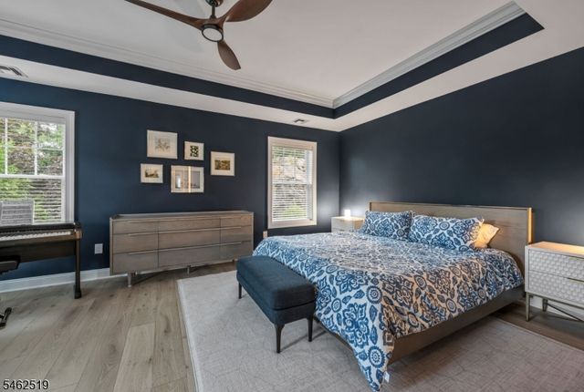 32 Dogwood Ln, Wanaque Boro, NJ 07420