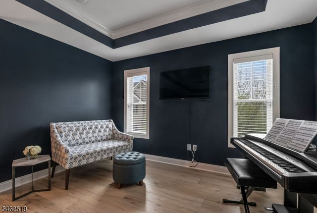 32 Dogwood Ln, Wanaque Boro, NJ 07420