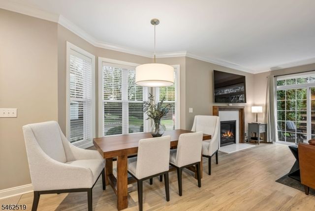 32 Dogwood Ln, Wanaque Boro, NJ 07420