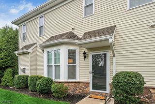 32 Dogwood Ln, Wanaque Boro, NJ 07420